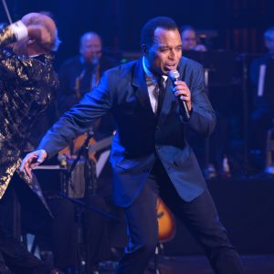 Singer-songwriter Jon Secada performs at 2016 LA MUSA AWARDS.